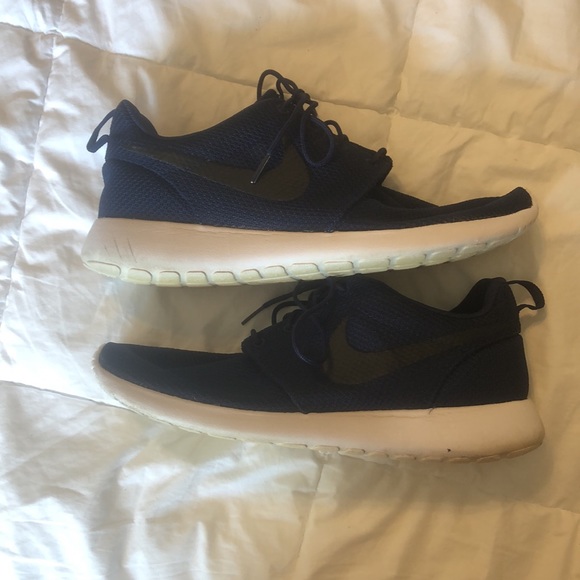 Nike Roche - Picture 2 of 6